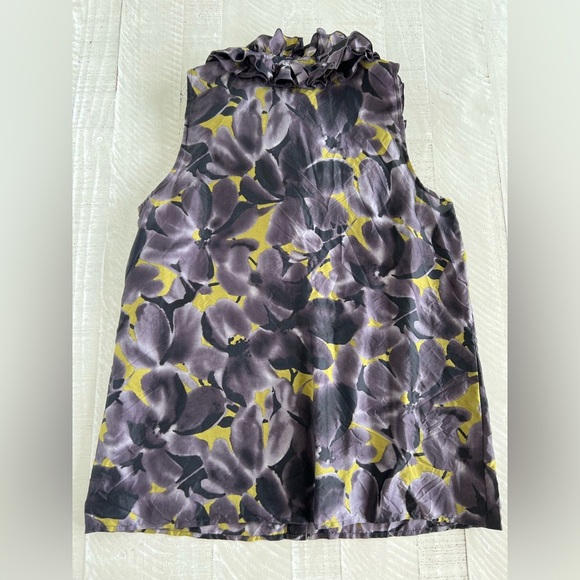 J Crew 100% Silk Women’s Floral Ruffle Neck Button Down Sleeveless Top size 4 - Picture 7 of 7